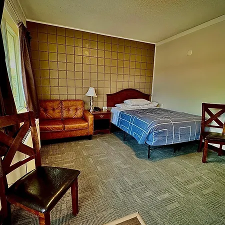 Caravel Motel Swift Current Exterior photo