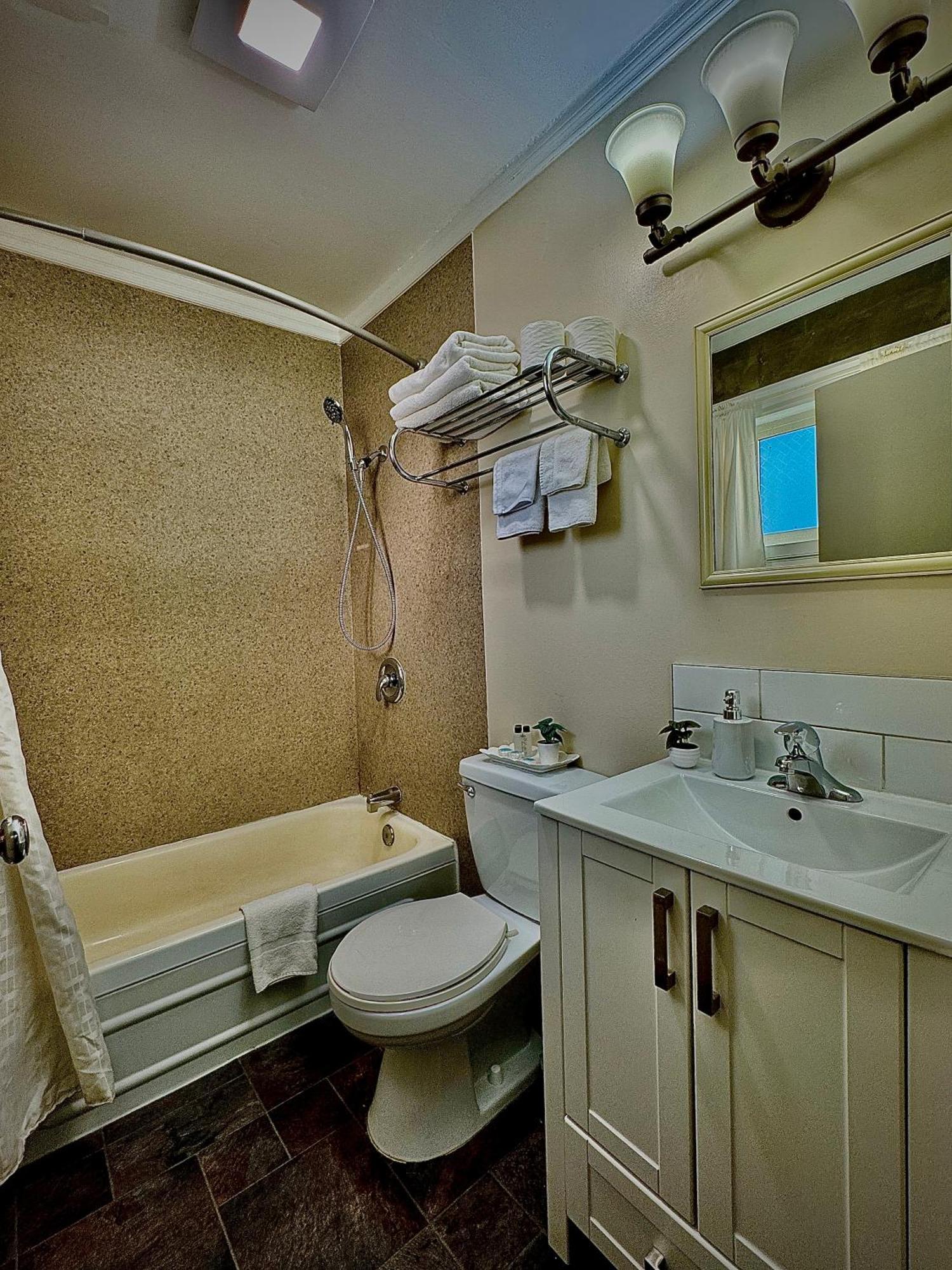 Caravel Motel
